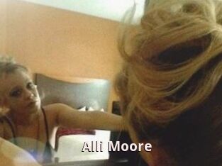 Alli_Moore