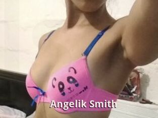 Angelik_Smith