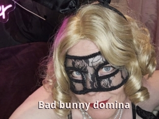 Bad_bunny_domina