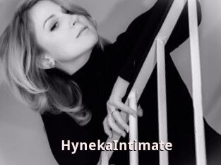 HynekaIntimate