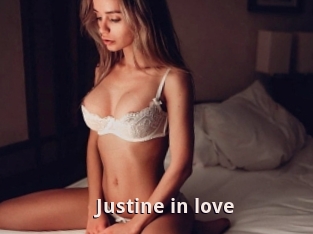 Justine_in_love