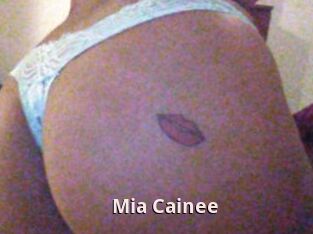 Mia_Cainee