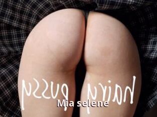 Mia_selene
