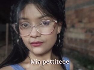 Mia_pettiteee