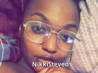 Nikki_Stevens