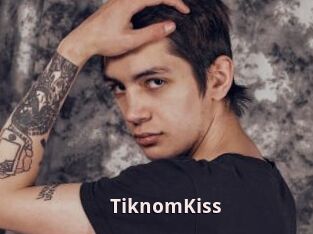 TiknomKiss